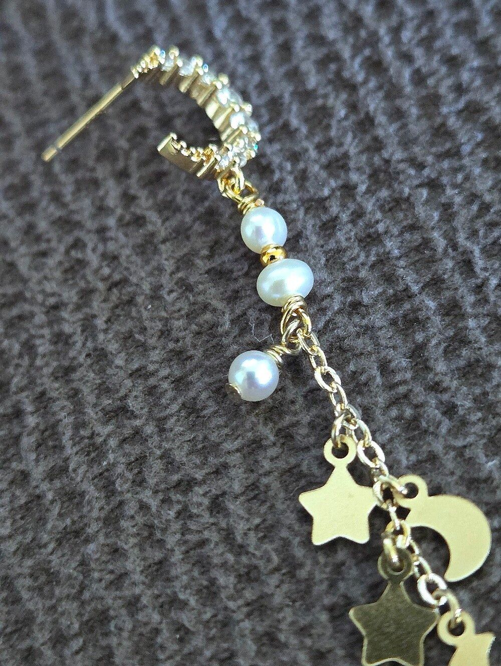 La Meno Moon🌙 and Star⭐ Dangle Earrings - Picture 9 of 14